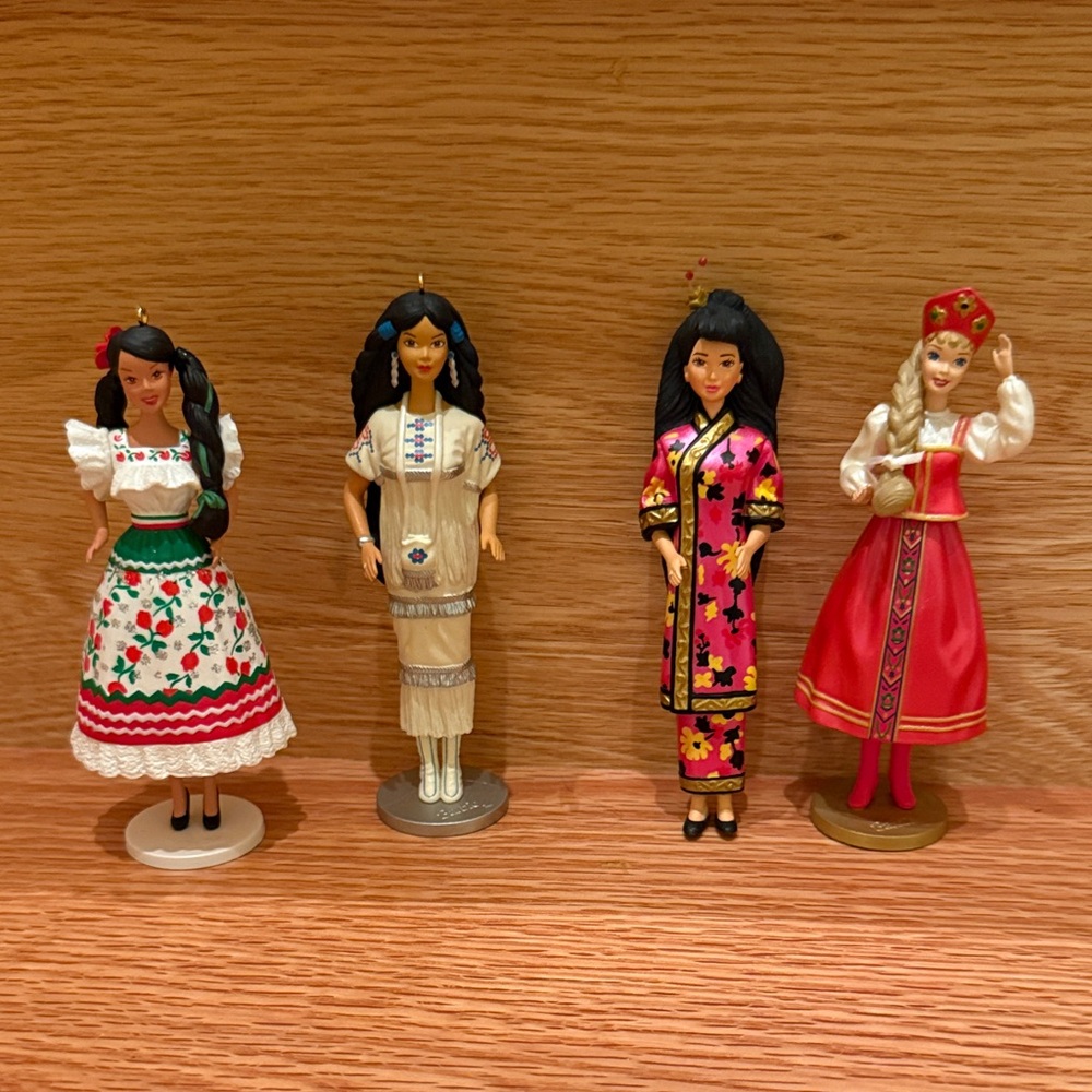 Set 4 Barbie Ornaments - Barbies of the World